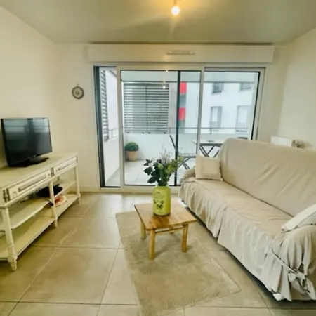 66m With Terrace In * La Rochelle (Charente-Maritime)